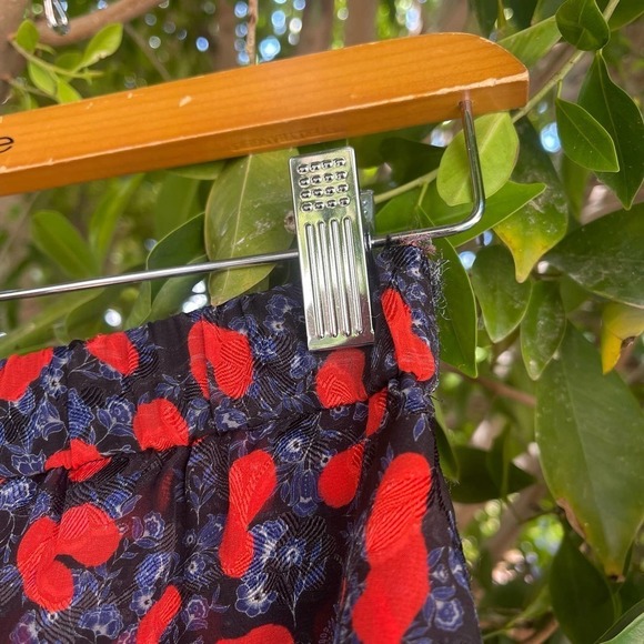 Iro Skirt Womens 32 XS Red Black Floral Silk Secrets Mini Summer Flowy Boho - Picture 8 of 10